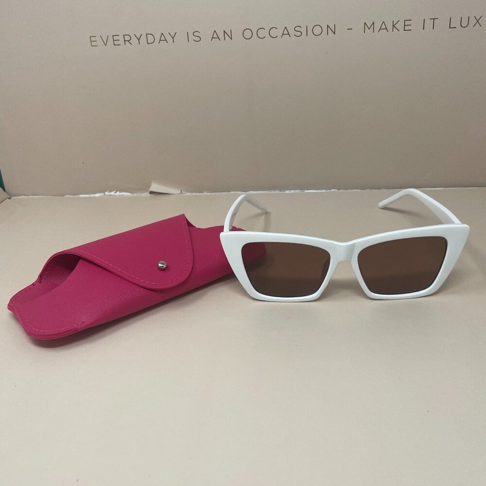 Minue | Greta Sunglasses in White